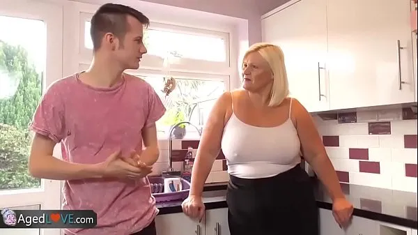 HD-AgedLovE BBW Granny Chubbies genießen HardcoreEnergiefilme