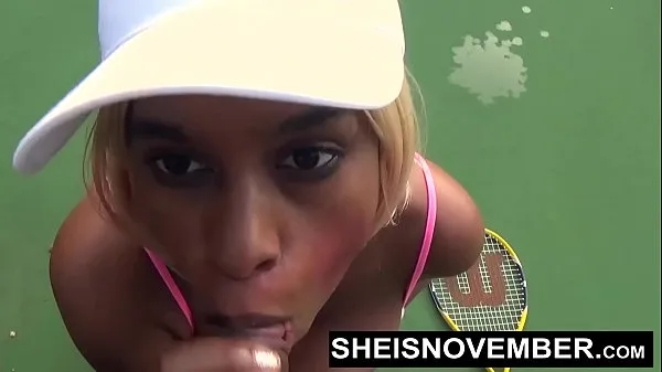 Películas de energía Estoy Chupando Una Gran Polla Desconocida En La Cancha De Tenis Pública, Una Puta Negra Tetona Llamada Sheisnovember, Haciendo Una Mamada Con Sus Grandes Tetas Naturales Y Pezones Erectos Hacia Fuera, Exponiendo Su Gran Culo Caminando HD