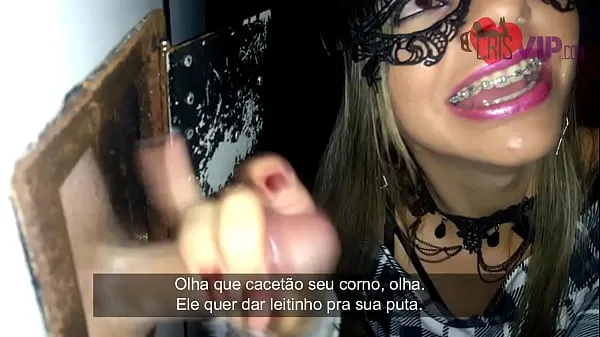 Filmes de energia Cristina Almeida invites some unknown fans to participate in Gloryhole 4 in the booth of the cinema cine kratos in the center of são paulo, she curses her husband cuckold a lot while he films her drinking milk em HD