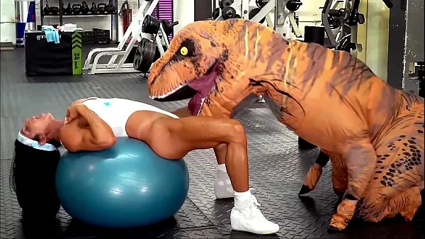 HD Camsoda - hot milf stepmom fucked by trex in real gym sex energetické filmy