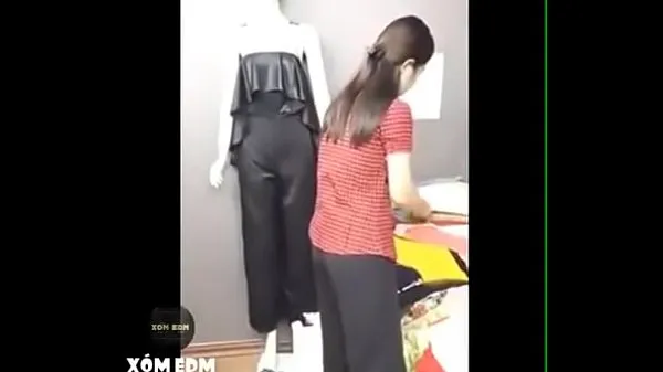 Ταινίες ενέργειας HD Beautiful girls try out clothes and show off breasts before webcam