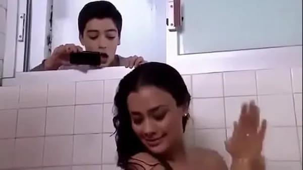 HD Spanish or Portuguese step Sister baths as y. brother peeps thru window energetski filmi