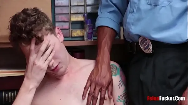 HD Straight Man Gives Up His Ass To Gay Black Cop energetické filmy