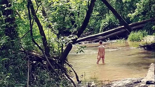 HD Public Creek Skinny Dipping energifilmer