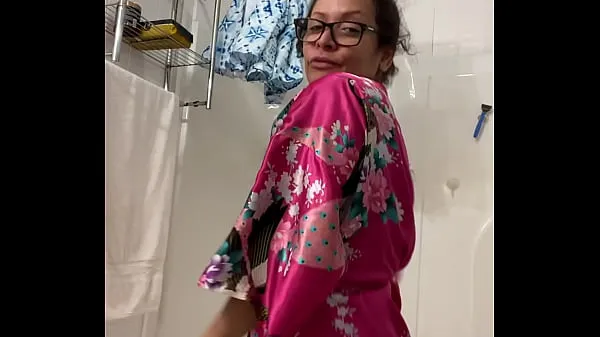 HD Anna Mature Mature latina dancing in her robe, subscribe to my to see the big reveal .com/annamariamaturelatina energetski filmi