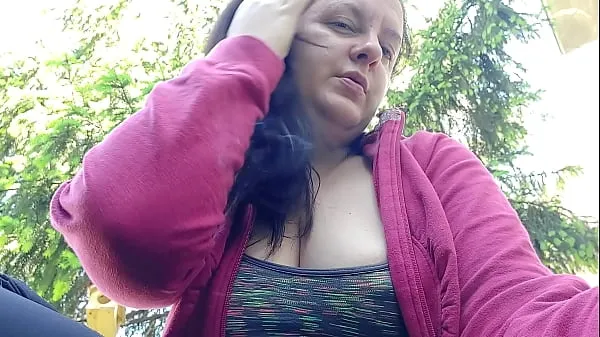 HD Nicoletta smokes in a public garden and shows you her big tits by pulling them out of her shirt توانائی کی فلمیں