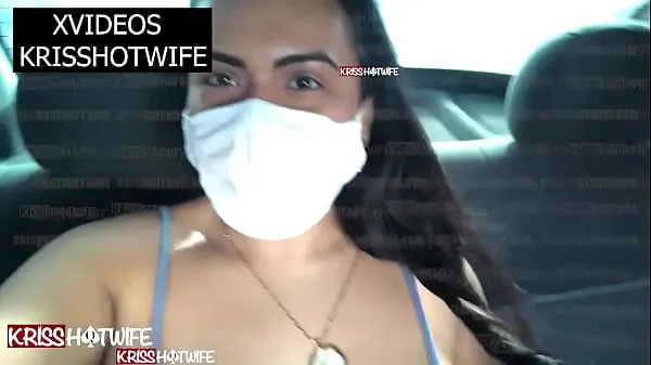 HD Kriss Hotwife Provocando o Motorista de Uber e Mostra Por Videochamada Com Corno o Uber pegando Nos Seus Peitoes Enerji Filmleri