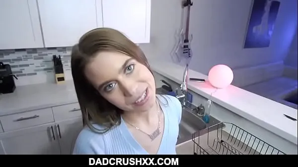 Filmes de energia O padrasto Ike Diezel chega em casa e encontra sua enteada Jill Kassidy sendo punida em HD