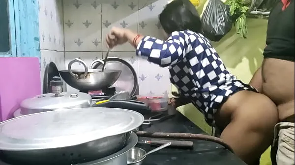 HD The maid who came from the village did not have any leaves, so the owner took advantage of that and fucked the maid (Hindi Clear Audio توانائی کی فلمیں