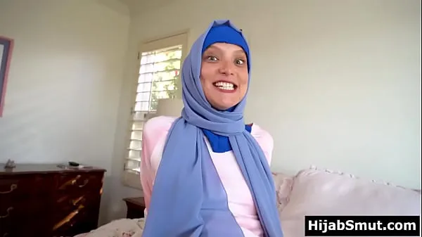 HD Hijab wearing virgin deflowered by best friend energetski filmi