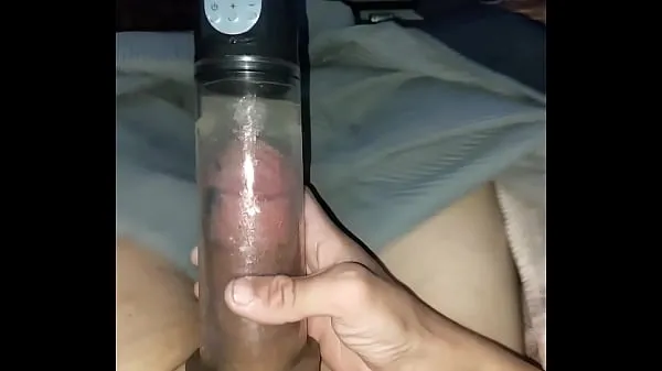 ภาพยนตร์ HD Julian Aleman using a penis pump for the very first time พลังงาน