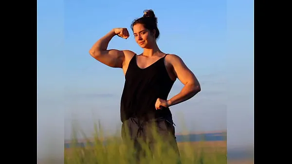 HD Sexy Muscle Girl Slava Galagan energetické filmy