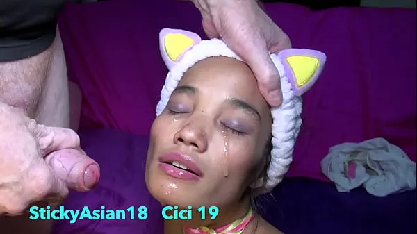 HD StickyAsian18かわいいCiciは、テレビを見る前に体当たりする楽しいコックを取得します エネルギー映画