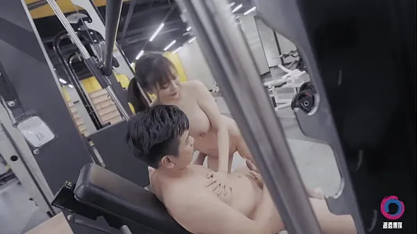 Film energi HD Gym Lina's sweaty sex