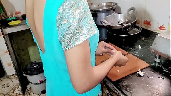 HD Дези Бхабхи работала на кухне, когда ее муж пришел и трахнулэнергетические фильмы