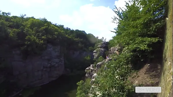 HD WILD PUBLIC FUCKING ON A HIGH CLIFF IN CANYON. MIA BANDINI energetické filmy