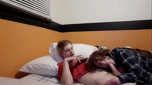 أفلام الطاقة عالية الدقة Sucking my buddy and rim his ass on my bed