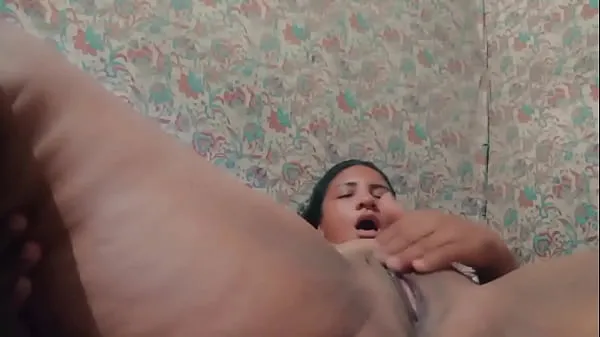 HD She was left alone at home and I took the opportunity to masturbate and show off for the camera energy Movies