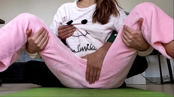 HD asian amateur real homemade teasing pussy and small tits fetish in pajamas Filem tenaga